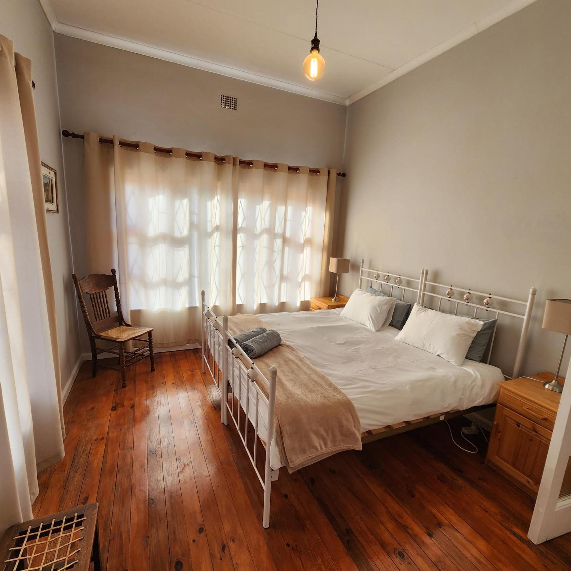 Karoo Leeu Self Catering Villa Oudtshoorn Luaran gambar