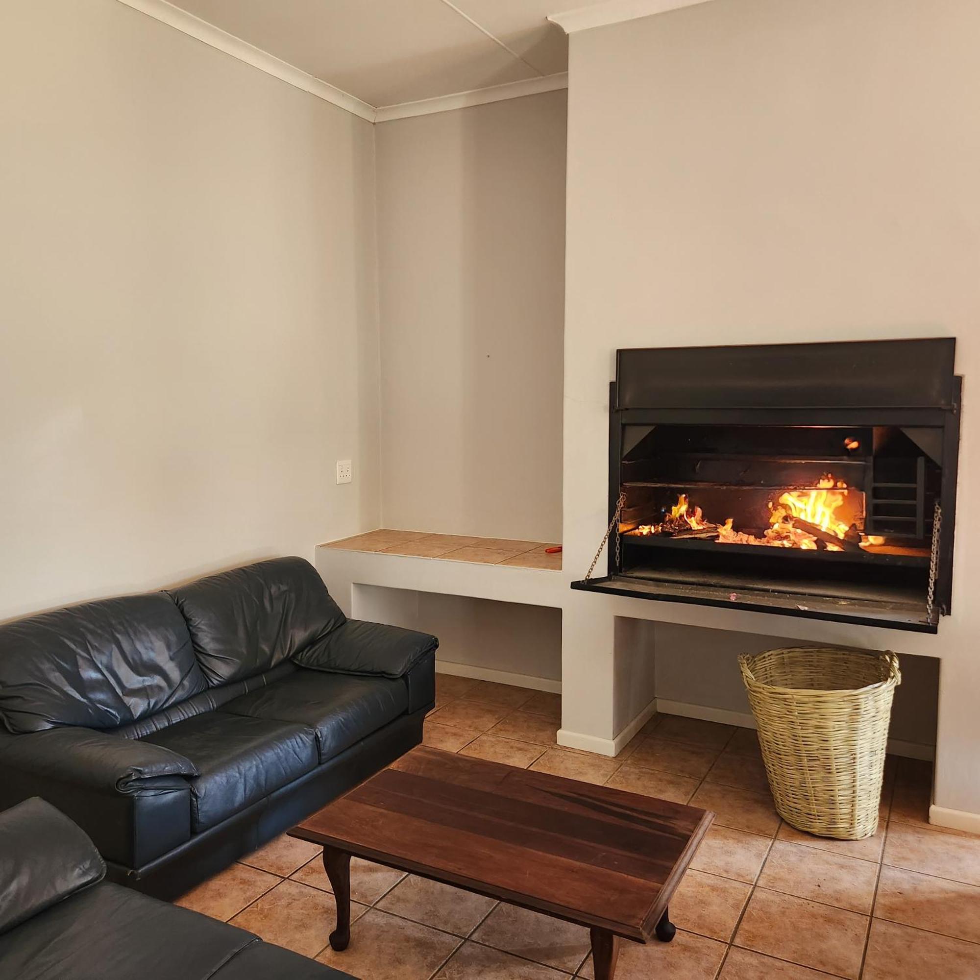 Karoo Leeu Self Catering Villa Oudtshoorn Luaran gambar